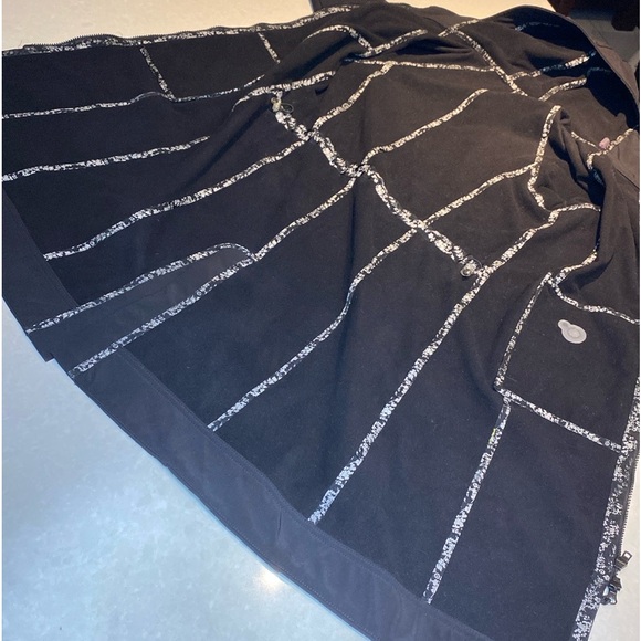 ULULEMON ATHLETICA Black APRES YOGA SOFT-SHELL RAIN JACKET Size 6⭐️⭐️⭐️⭐️ - Picture 14 of 15